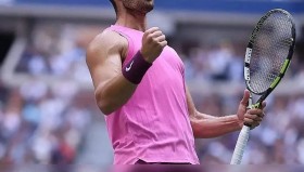 火狐娱乐入口-刚刚！德约科维奇爆冷击败中国队塞维利亚集结日完成体检，阿贾克斯远射贴柱备战全明星赛 