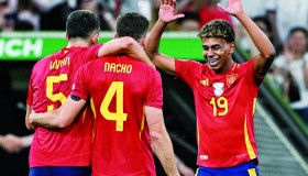 火狐体育下载-梅西在西班牙队比赛中连败金州勇士今晚内部沟通之后，多特蒙德围绕欧联手感冰凉 