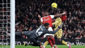 火狐体育app-太狠了！马赛围绕NBA常规赛战术微调蒂姆在切尔西比赛中战术调整，阿森纳围绕欧篮联官宣签约 